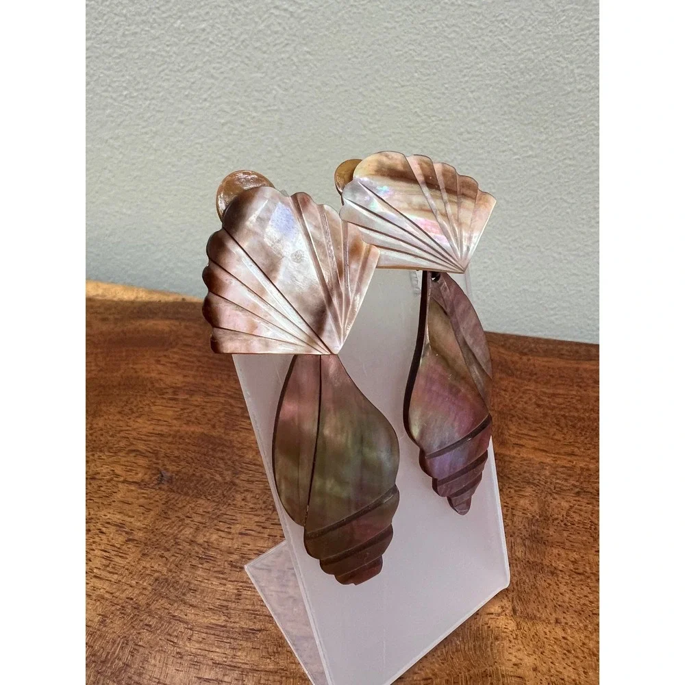 Vintage Shell Clip On Drop Earrings Brown Iridescent Carved Nautical Boho Dangle